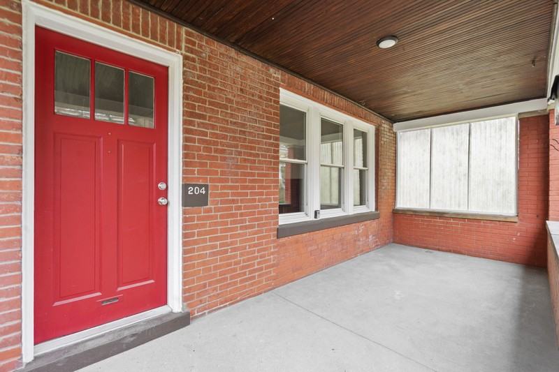 204 Jucunda St - Photo 3 of 17