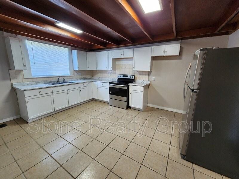 29 S 18th St - Photo 3 of 9