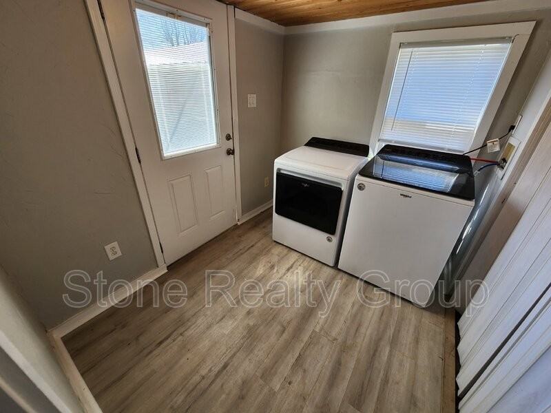 2935 Harrison Ave - Photo 7 of 10