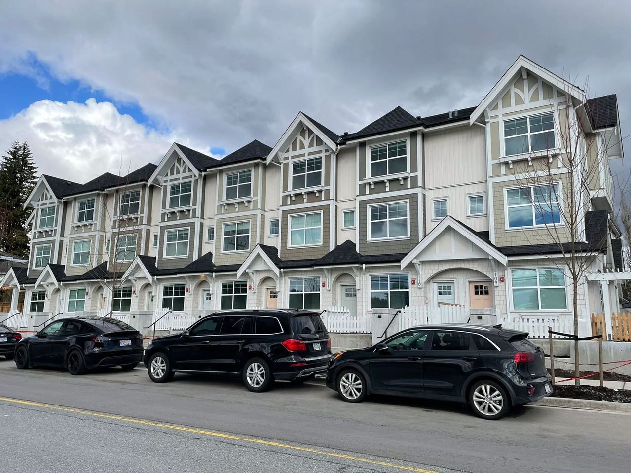 707 Robinson Street, Coquitlam, BC V3J 4E9, CA 2 unit Rentals Zumper