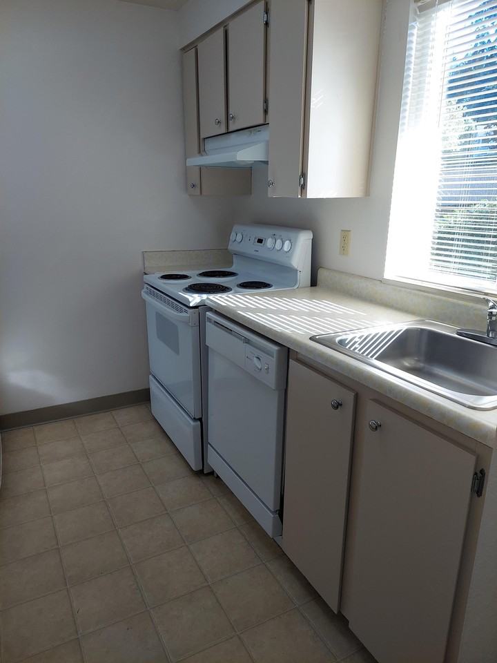 3317 Ratcliff Ln Se #3317 - Photo 4 of 10