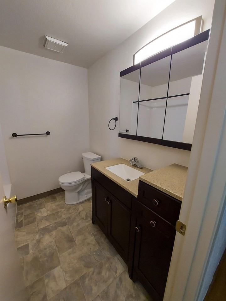 3317 Ratcliff Ln Se #3317 - Photo 6 of 10