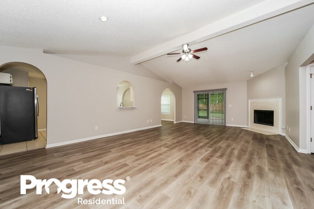 4758 Secret Harbor Dr - Photo 3 of 16