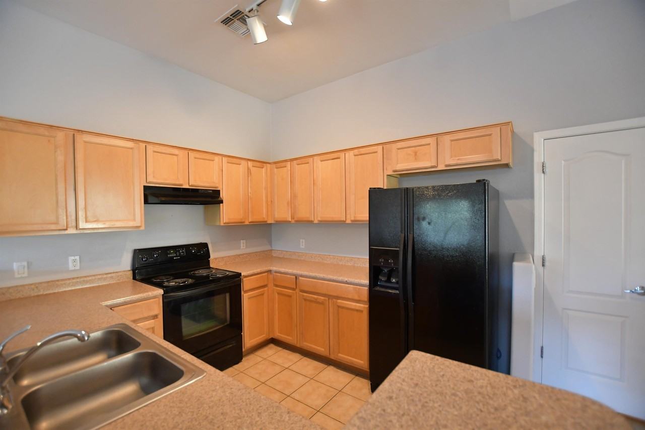 2024 2024 South BaldwinUnit 38 #38 - Photo 4 of 20