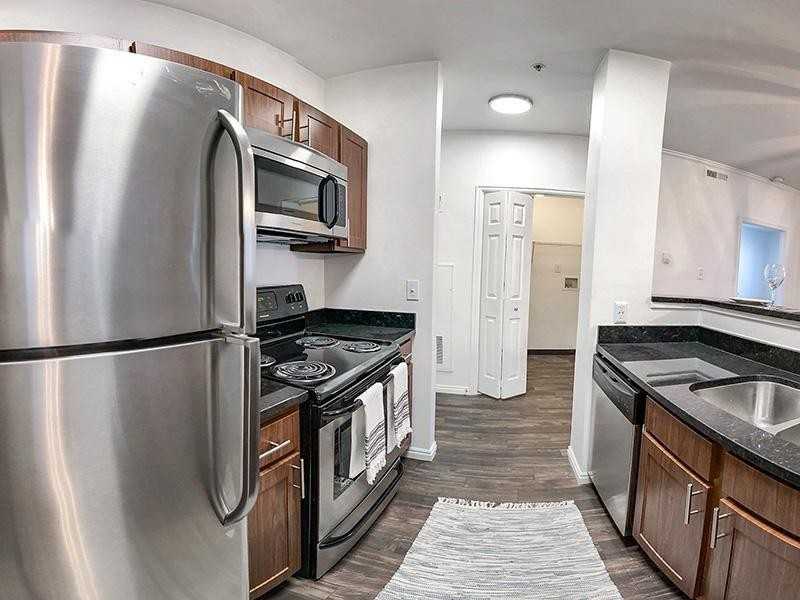 727 E 600 S - Photo 3 of 23