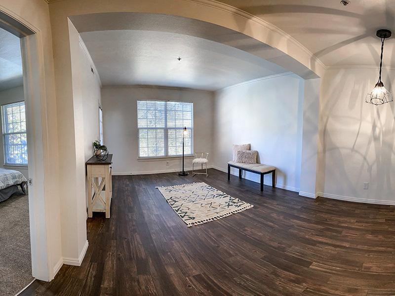 727 E 600 S - Photo 3 of 23