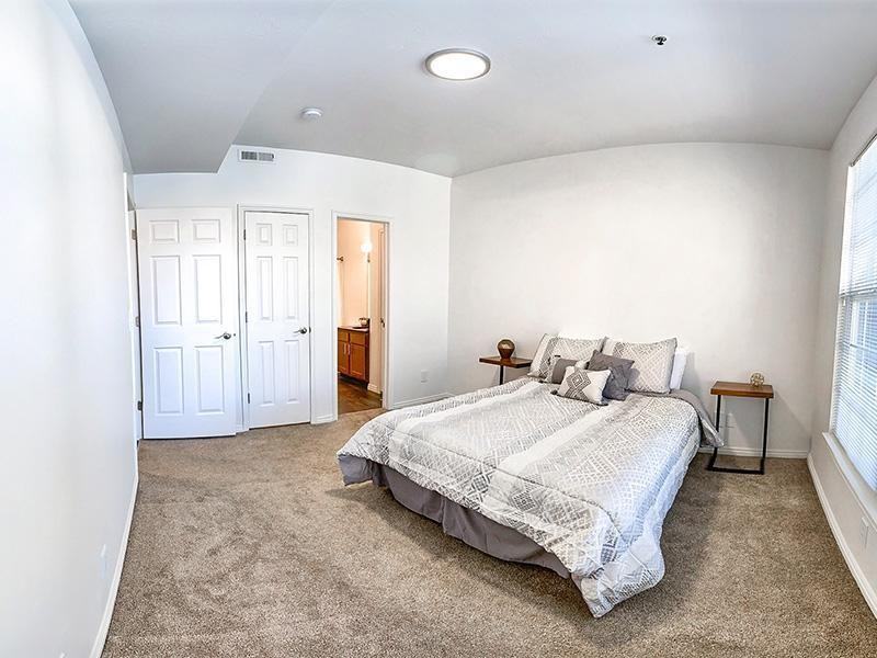 727 E 600 S - Photo 7 of 23