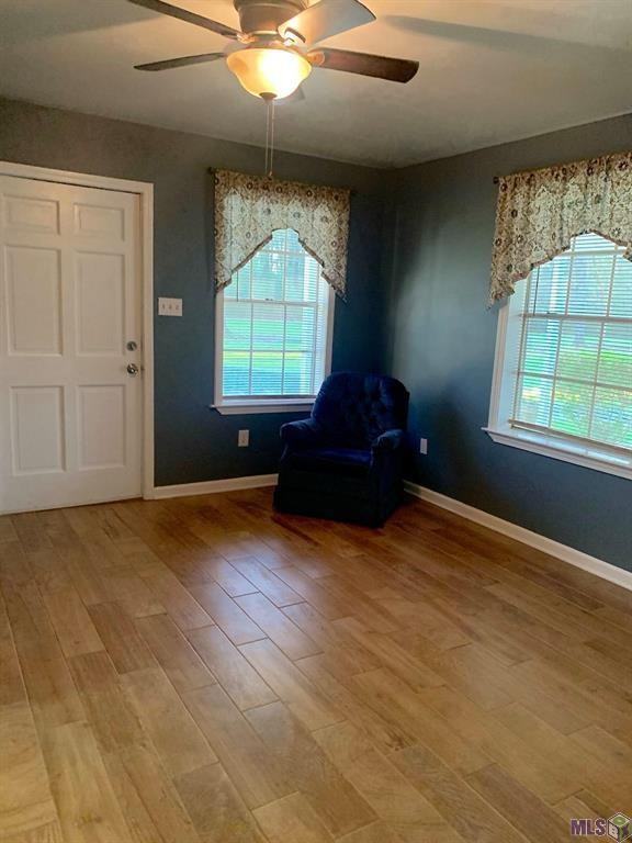 9231 Smith LaneGuest House #1 - Photo 2 of 16
