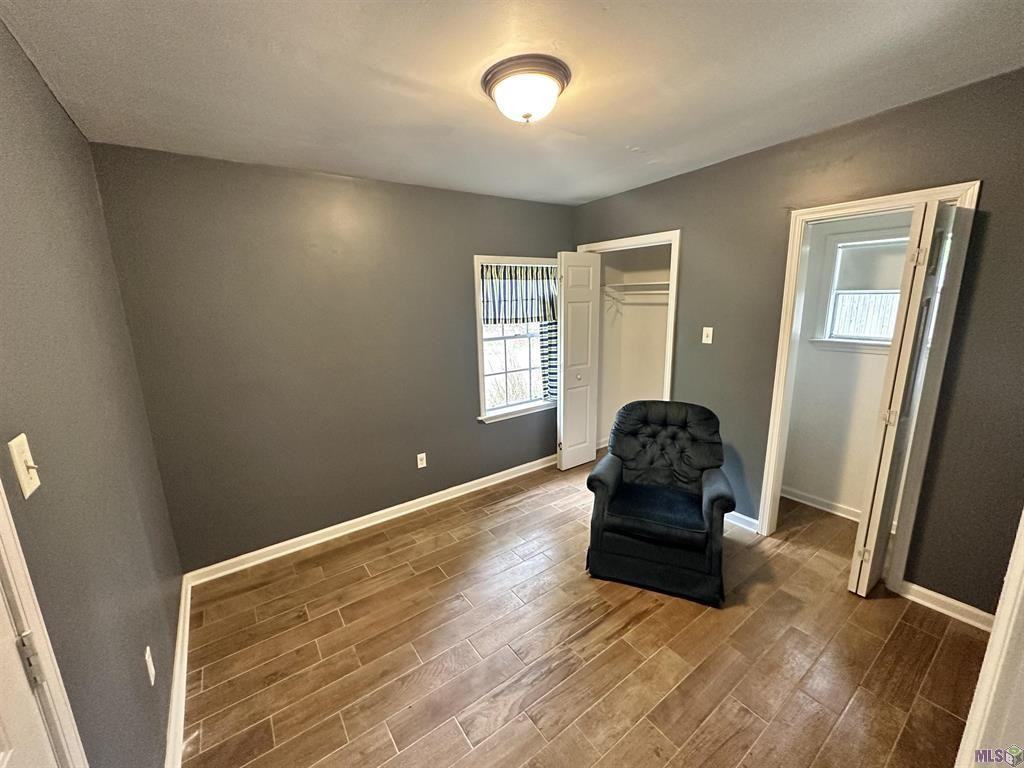 9231 Smith LaneGuest House #1 - Photo 5 of 16