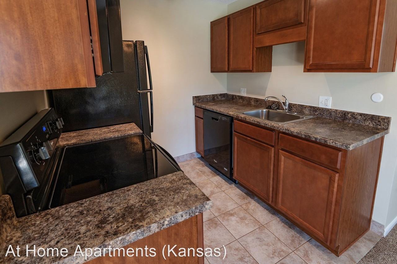 5720 Martway St - Photo 3 of 13
