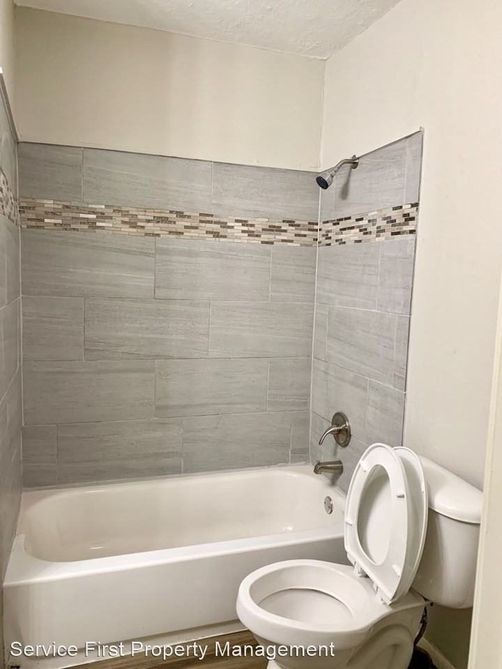 736 Royal Ave - Photo 3 of 7
