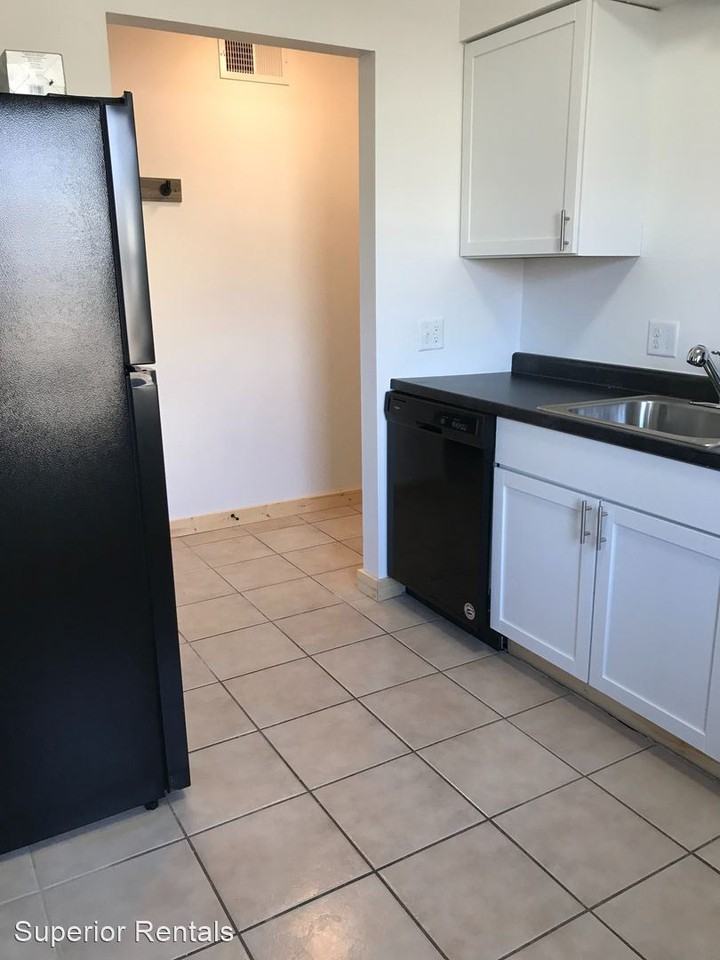 403 Melody Lane - Photo 2 of 10