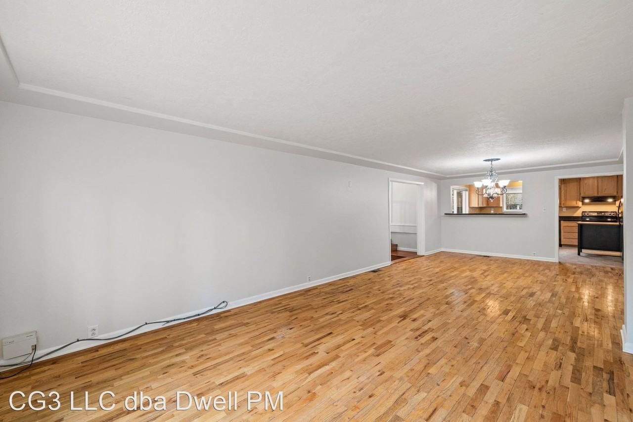 11600 Se Hawthorne St - Photo 2 of 23