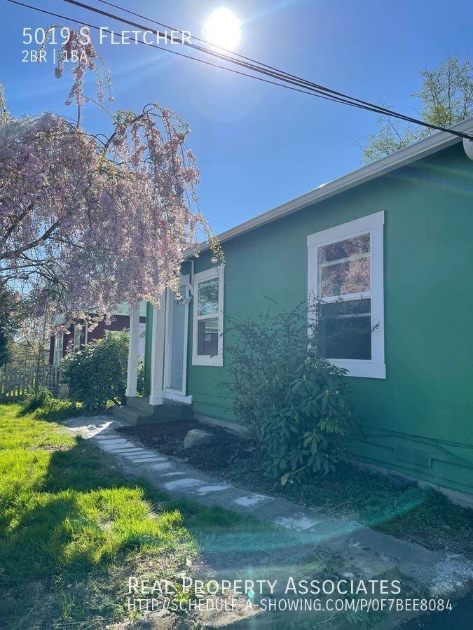 5019 S Fletcher St - Photo 2 of 10