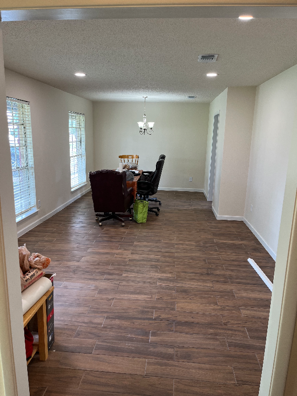 408 Sheffield Dr - Photo 4 of 24