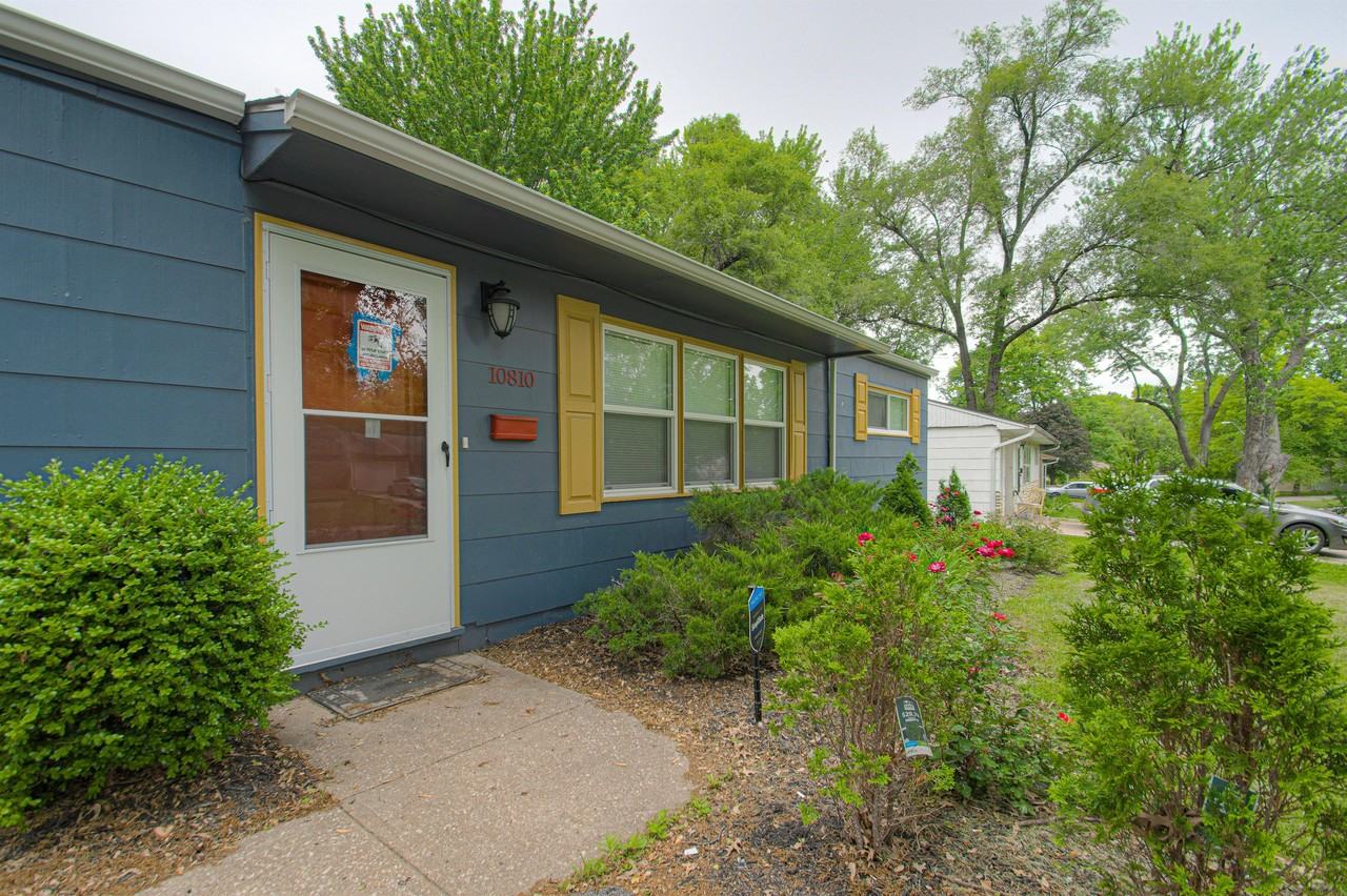 10810 Ewing Ave #1 - Photo 2 of 20