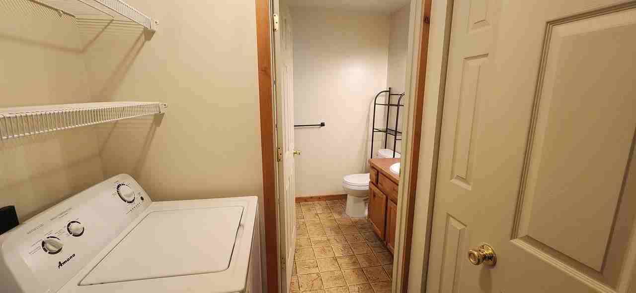 81 10th St #1 - Photo 3 of 11