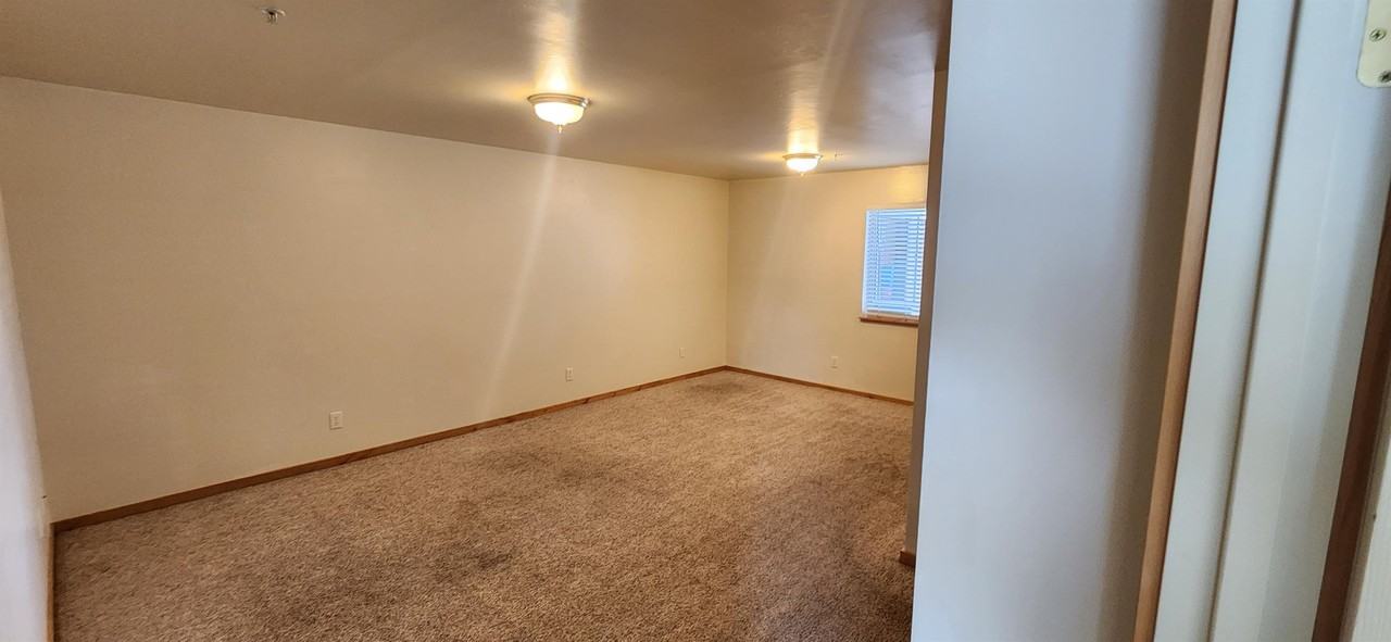 81 10th St #1 - Photo 6 of 11