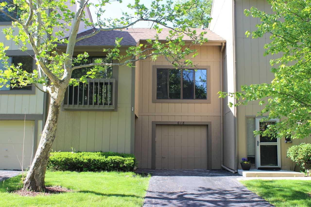 618 E Woodfield Trl #1 - Photo 2 of 10