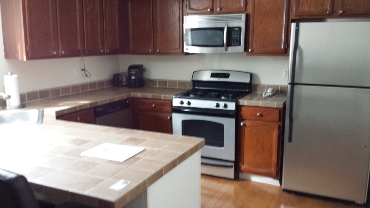 392 Glastonbury Ln - Photo 2 of 14