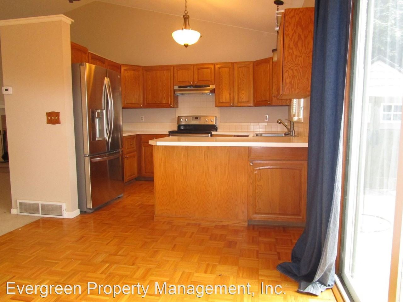 3330 Sam Houston Cir - Photo 3 of 14