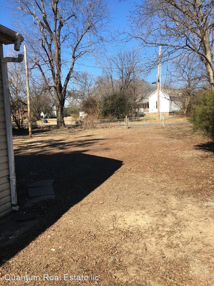 222 E Main St - Photo 2 of 9