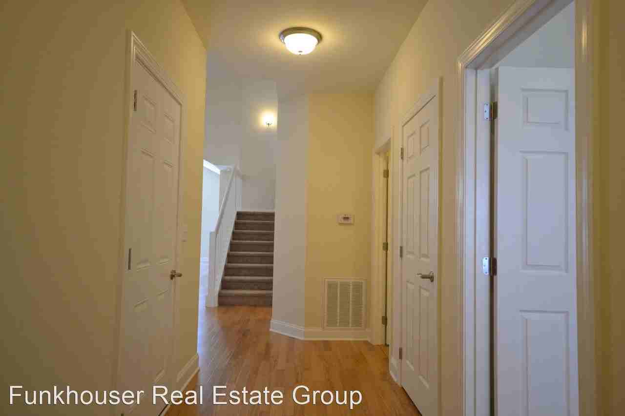 130 Berwick Dr - Photo 2 of 16