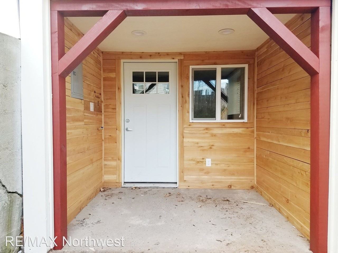 415 Fairview St Se - Photo 2 of 14