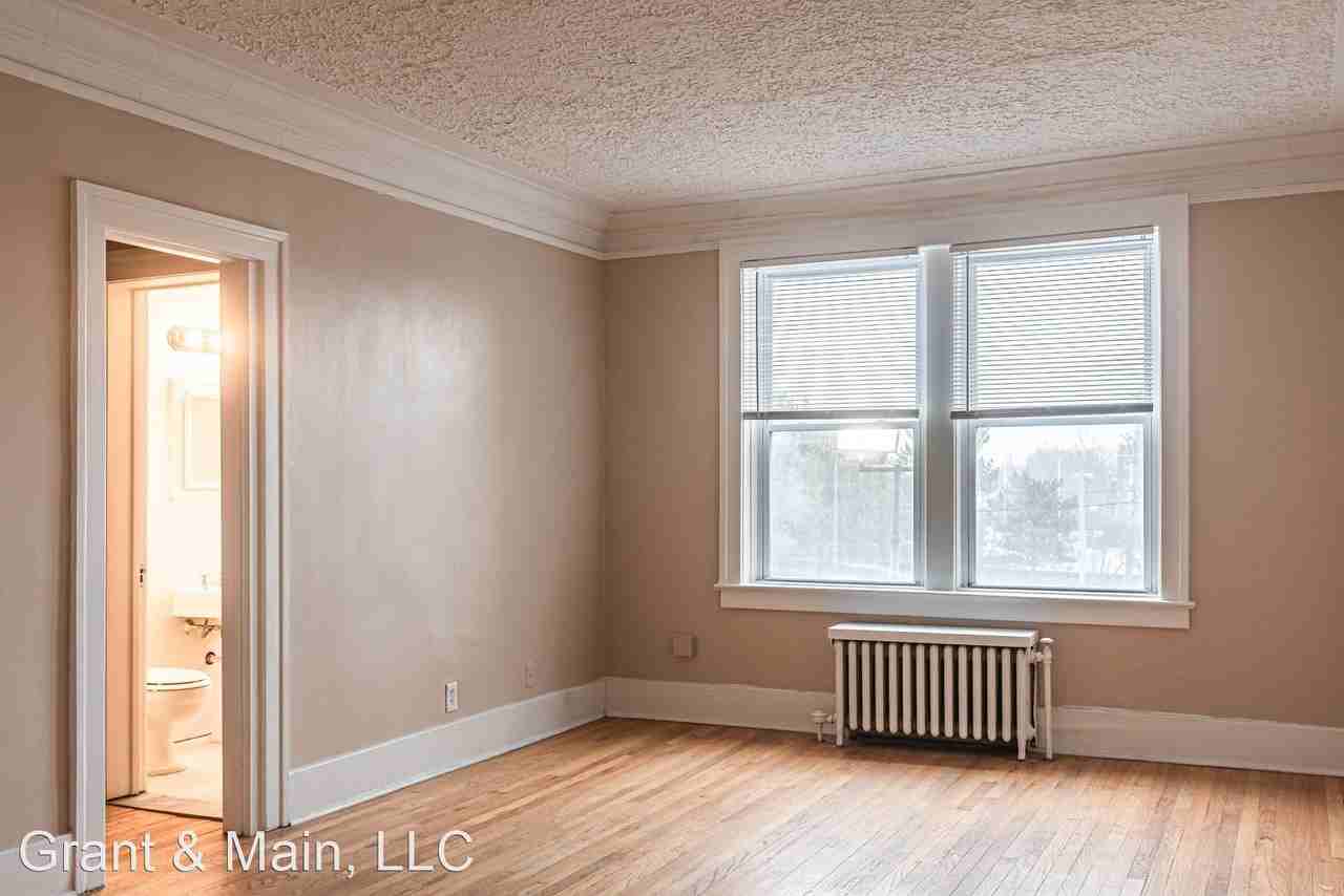 80 Seward Ave - Photo 2 of 12
