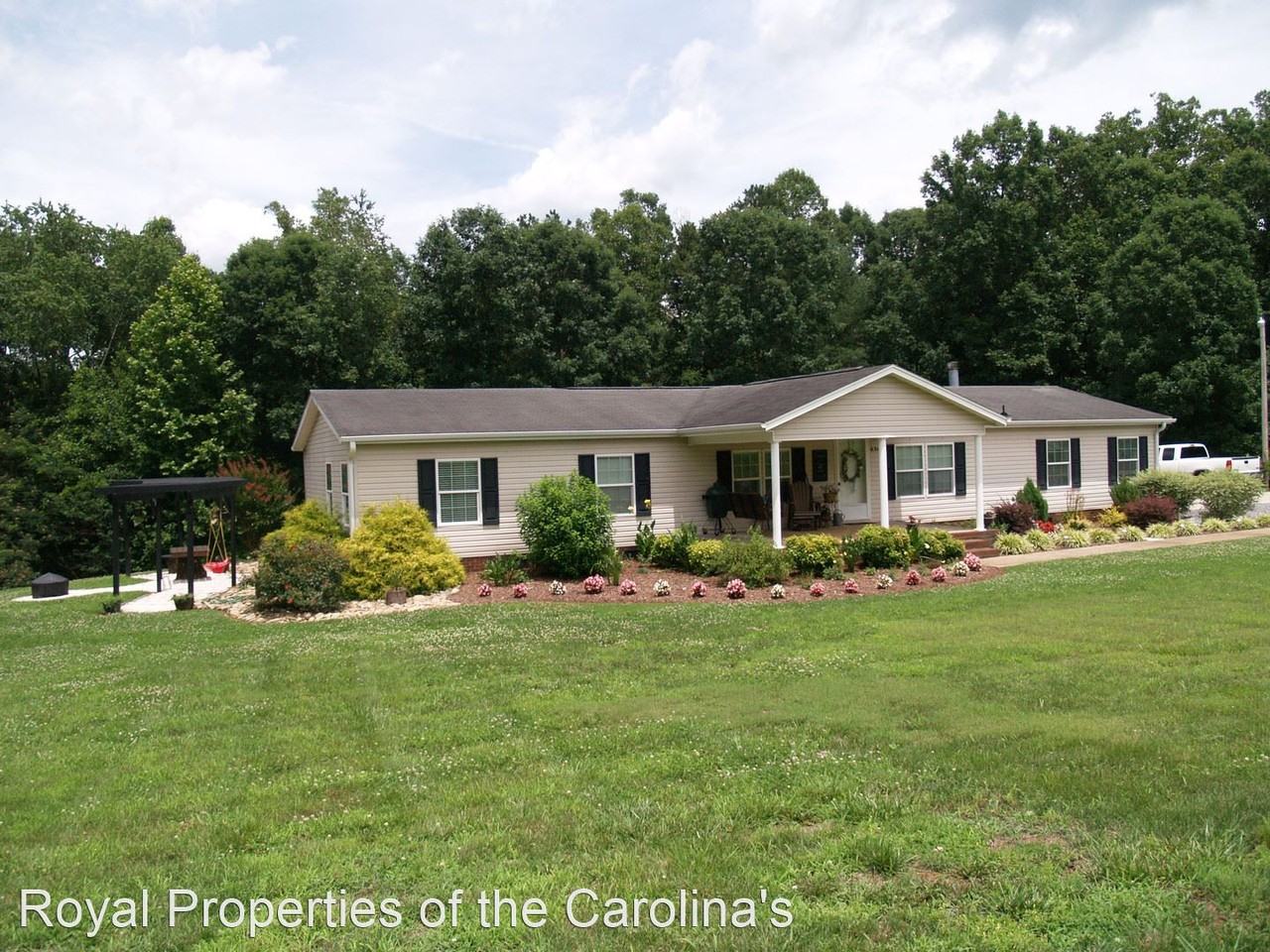 636 Patterson Rd - Photo 2 of 27