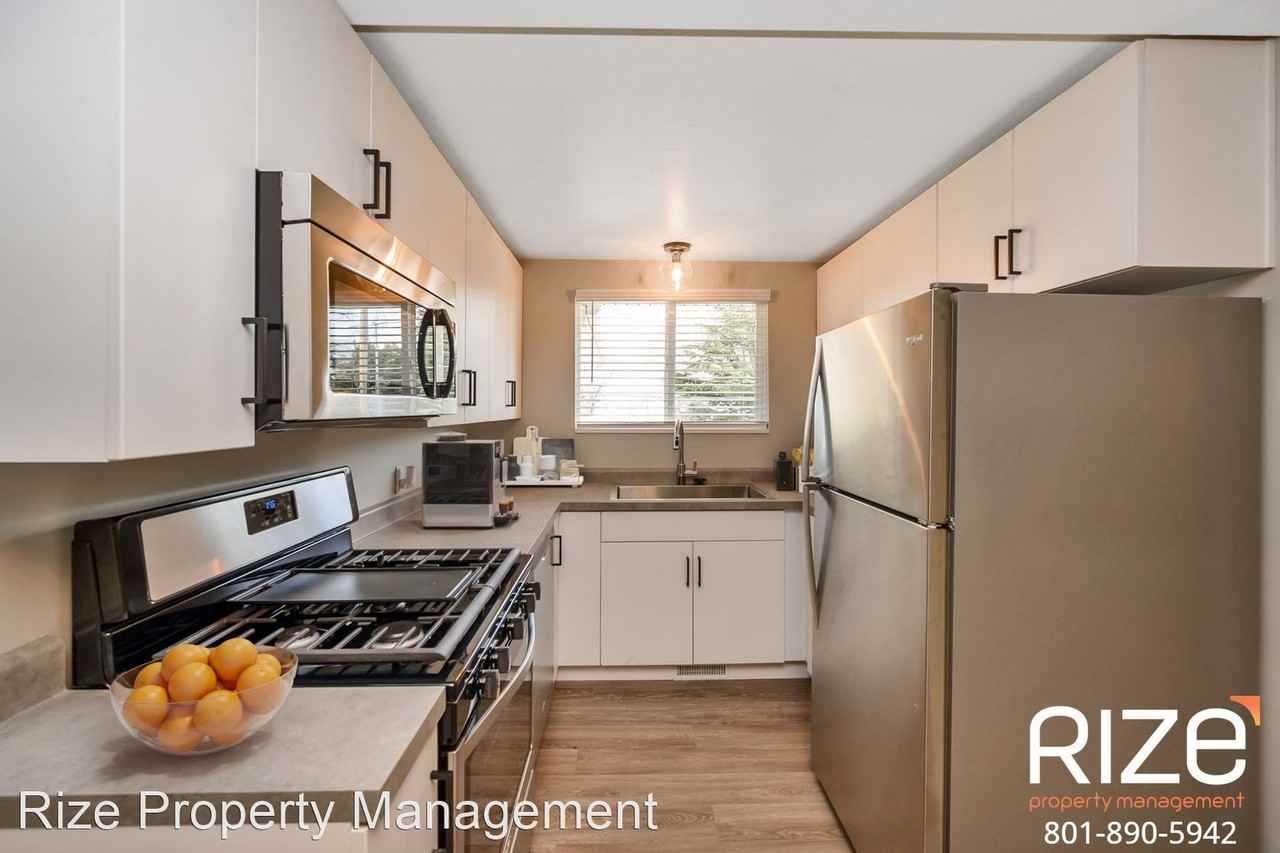 2 Regal St - Photo 2 of 22