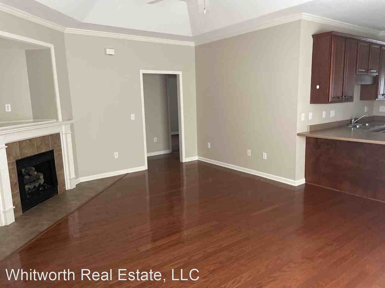 10311 Hunt Cir - Photo 2 of 21