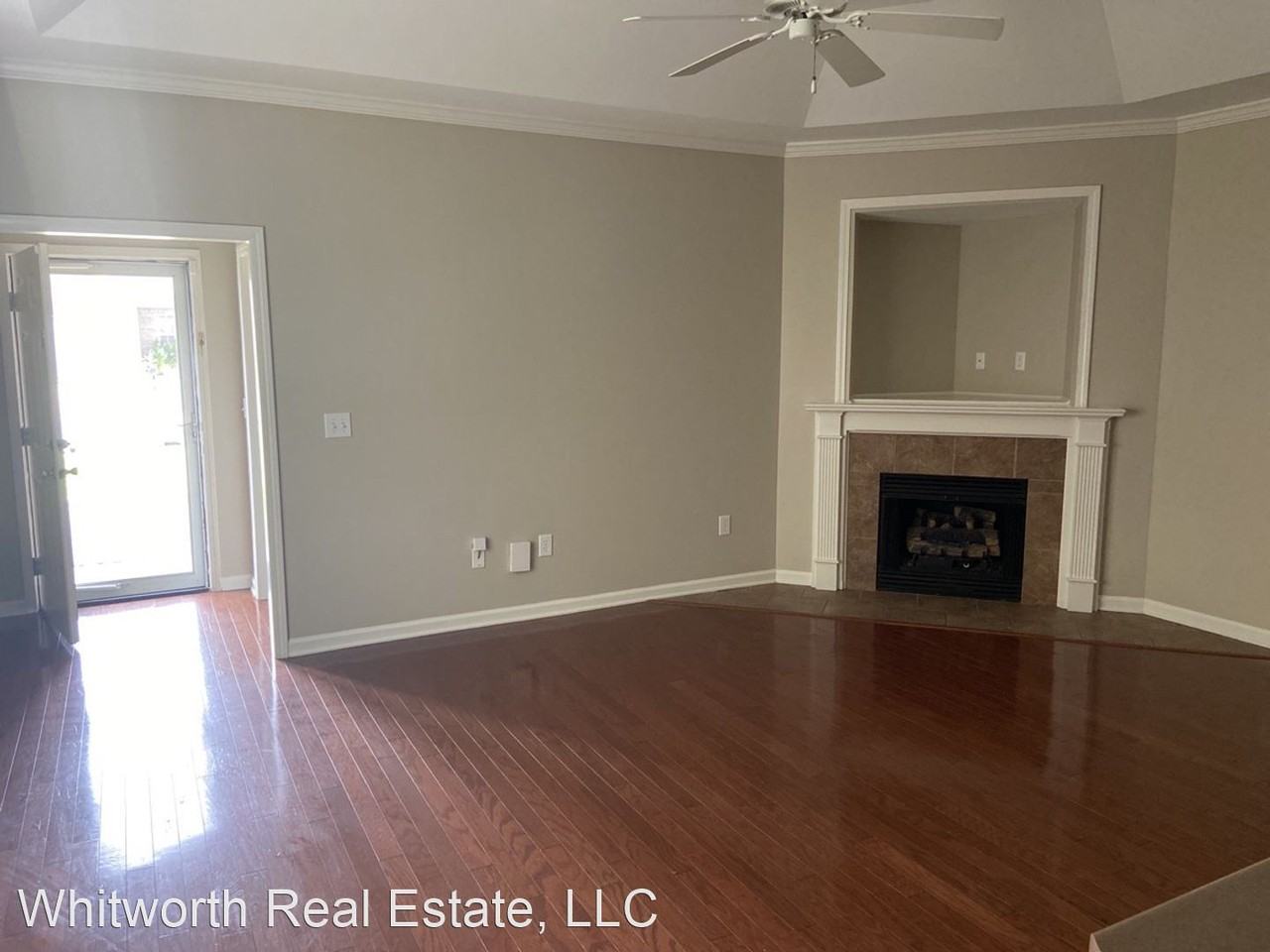 10311 Hunt Cir - Photo 3 of 21