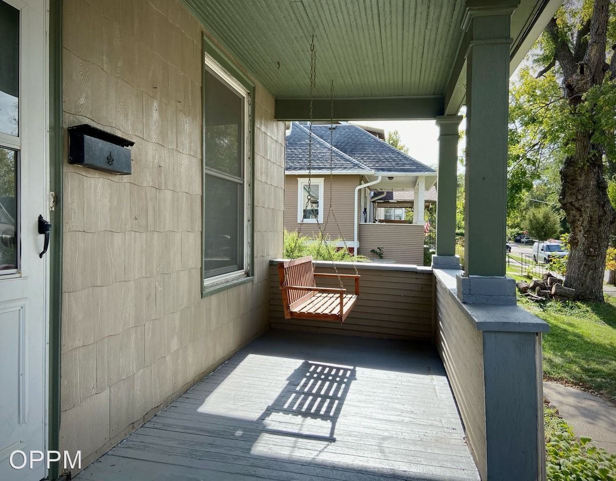 1715 S 12th St - Photo 3 of 14