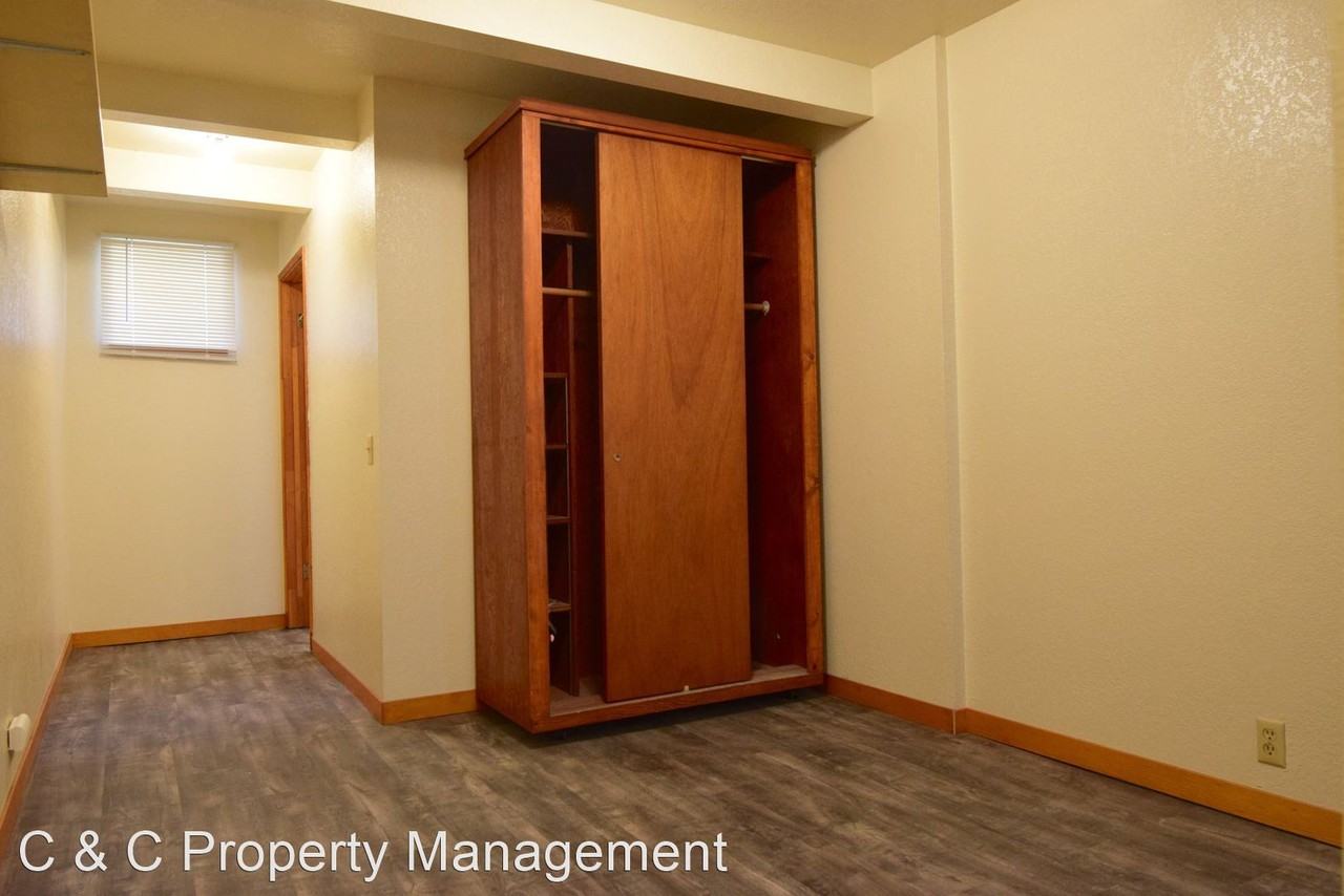 570 - 574 Belden Street - Photo 2 of 5