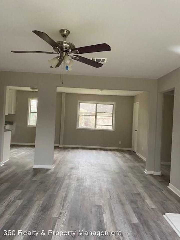 2511 13th St - Photo 3 of 6