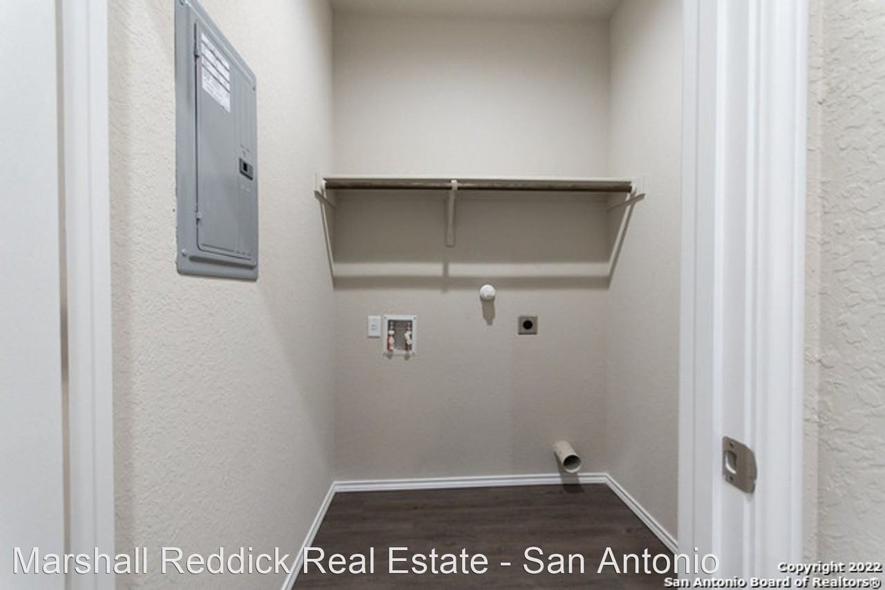 9224 Canyon Bend - Photo 2 of 21