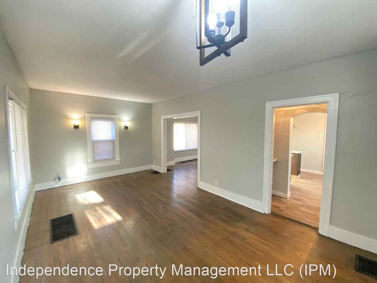 1204 Kenyon Pl - Photo 3 of 25