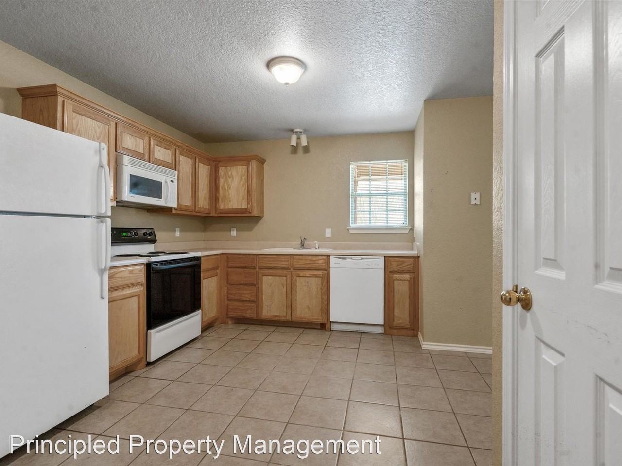 104-106 North Workman Road - Photo 2 of 27