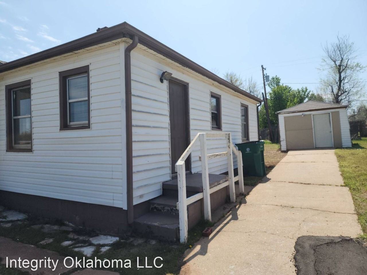 1612 Ne 25th St - Photo 3 of 28