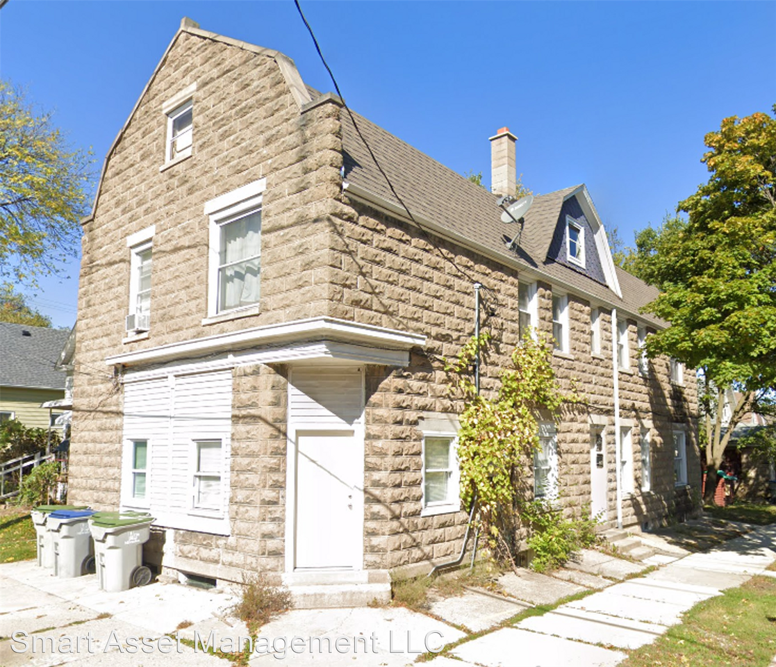 1500 W. Dakota St./2875 S. 15th St. Apartments in Forest Home Hills