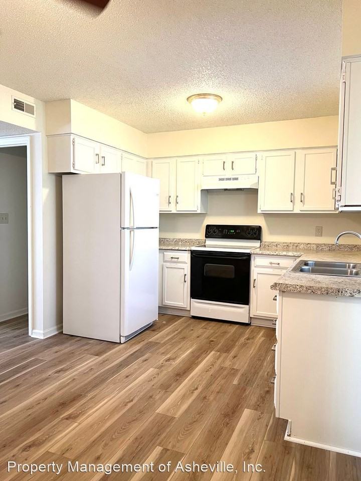 8201 Terra Dr - Photo 3 of 12