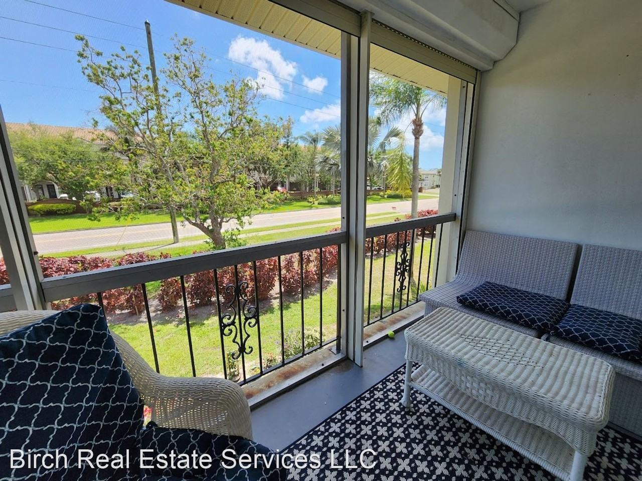 4580 Overlook Dr Ne #296 - Photo 2 of 13