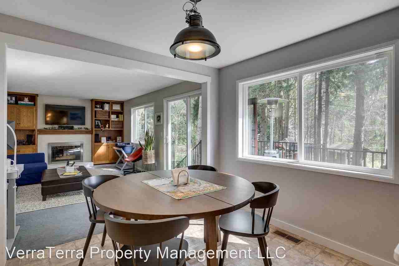 18517 9th Ave W - Photo 3 of 24