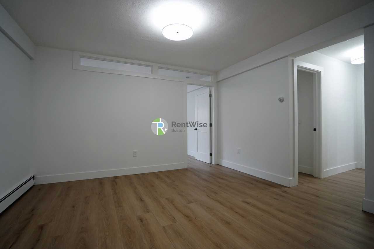 741 E 6th St #7 - Photo 2 of 43