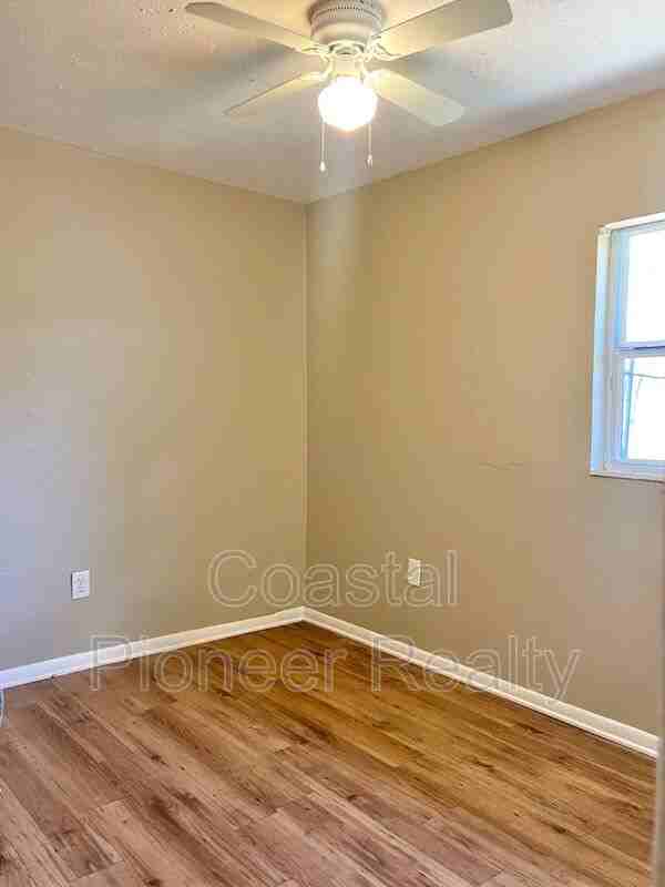 2531 W Cherry St #D - Photo 5 of 8