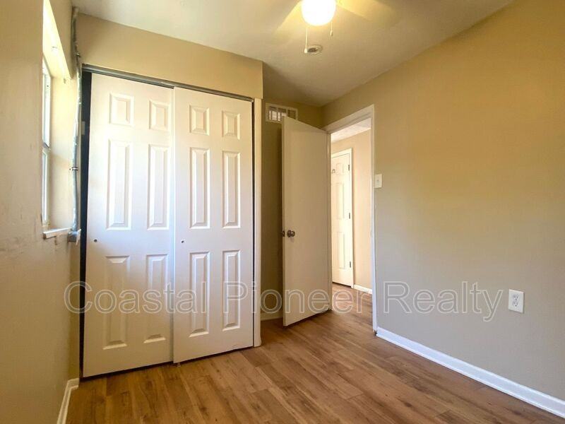 2531 W Cherry St #D - Photo 6 of 8