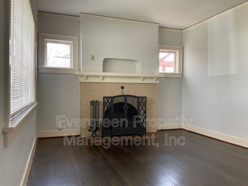 1526 Se Claybourne St - Photo 3 of 27