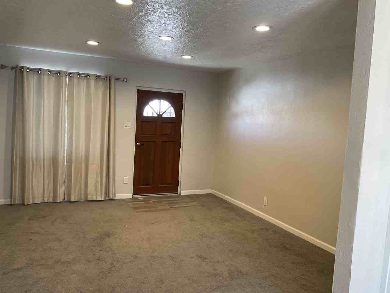 347 Cortez Dr - Photo 2 of 19