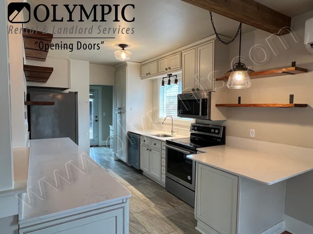 173 Lincoln Ave E - Photo 2 of 30